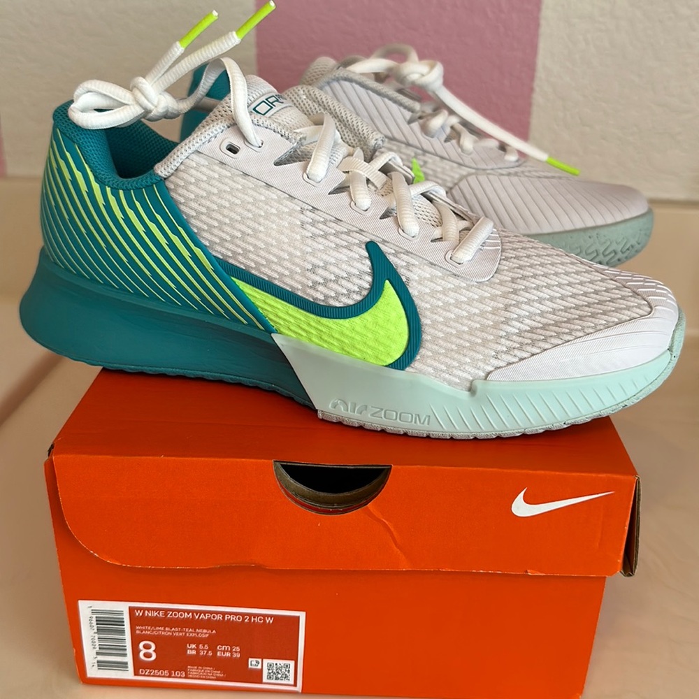 Brand New Nike Women’s Zoom Vapor Pro 2 HC Tennis Pickleball Shoes White W 8